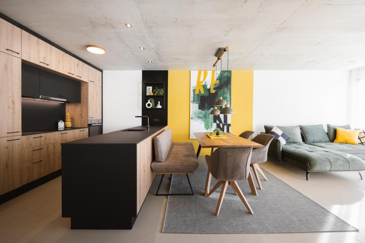 Apart Momente Grins Exterior photo